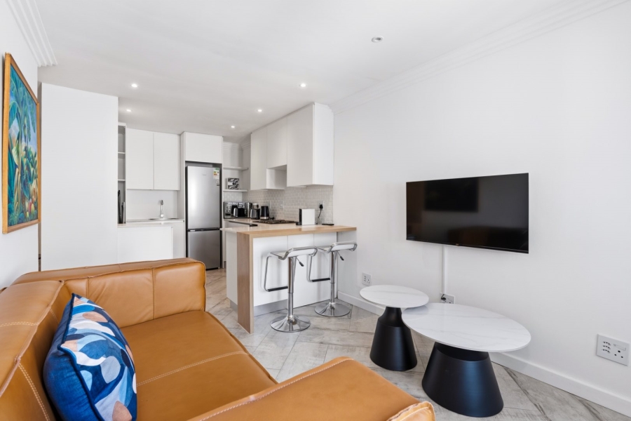 To Let 1 Bedroom Property for Rent in Green Point Western Cape